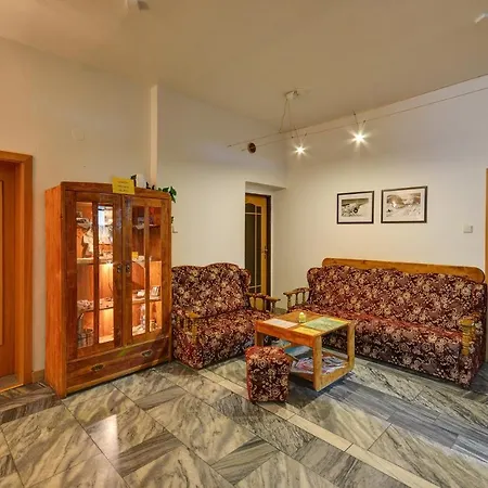 仙女座酒店 3* Ostružná